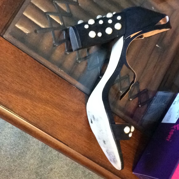 Madden a Girl Shoes - Picture 4 of 4